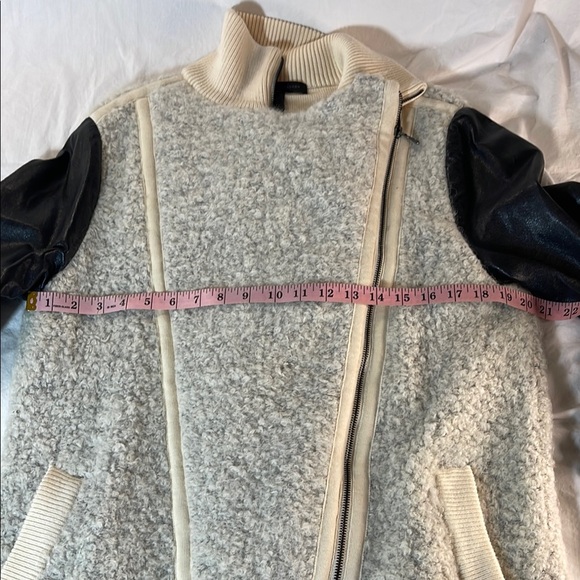 Marc By Marc Jacobs Beautiful Cream and Black Long Boucle Jacket - Picture 6 of 12